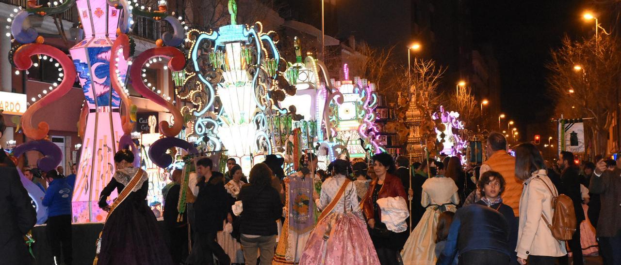 Gaiatas antes de comenzar el desfile por las calles de Castelló, en imagen de archivo.