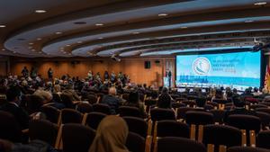 El ministro de Transportes, Óscar Puente, interviene en el acto del Día Marítimo Mundial de la Organización Marítima Mundial (OMI), este lunes en Barcelona.