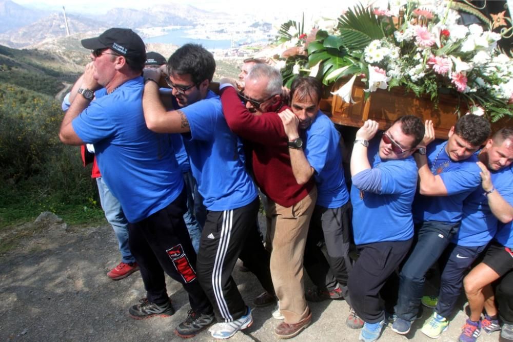 Subida de la Virgen de la Soledad al Calvario