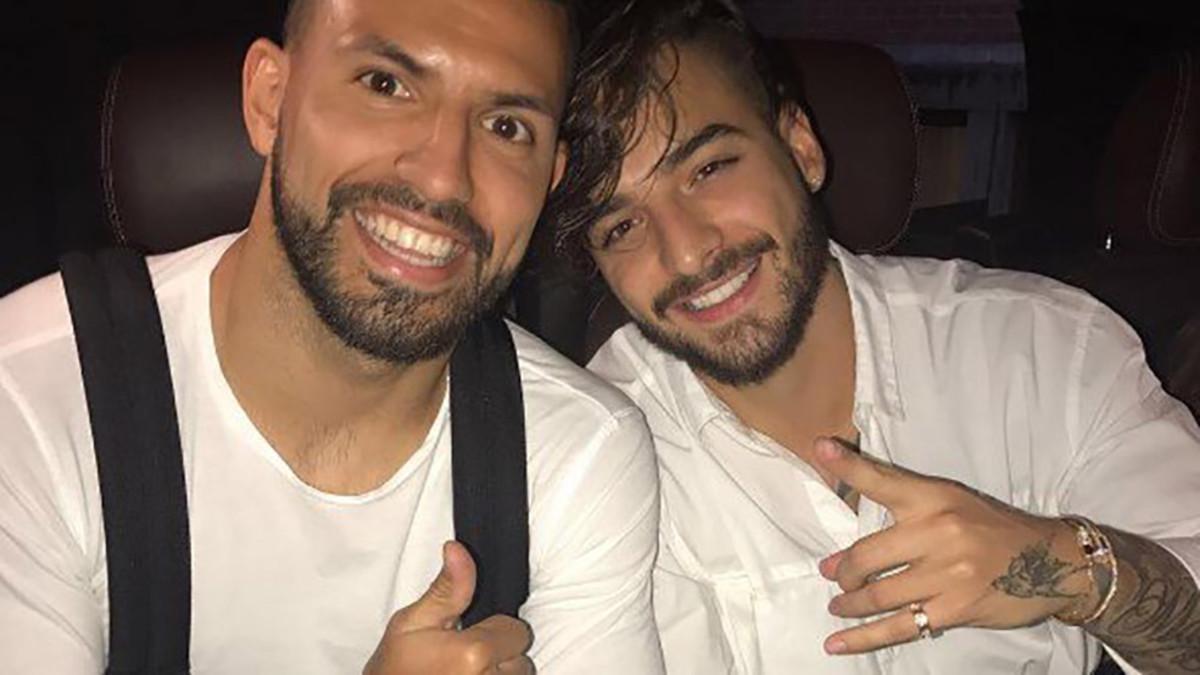 Agüero, junto al cantante Maluma en el concierto de Amsterdam