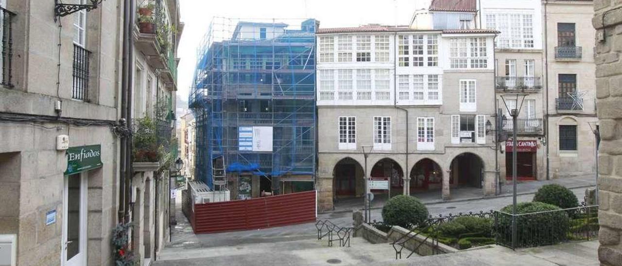 Zona sur del casco viejo, con el futuro albergue de peregrinos en fase de rehabilitación. // Jesús Regal