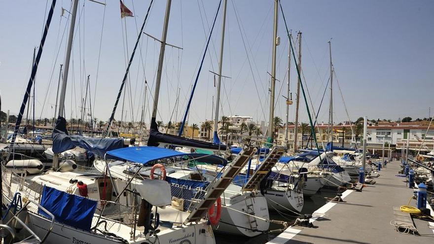 La Junta adecua para uso peatonal el paseo de ribera del puerto de Caleta de Vélez