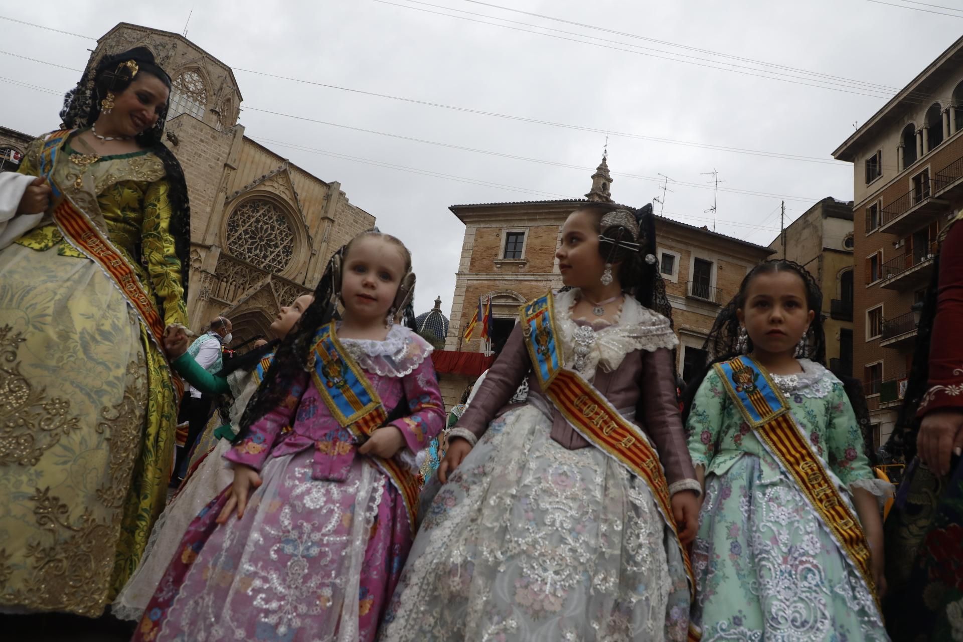 Búscate en el primer día de Ofrenda por la calle Quart (entre las 115.30 y las 17.00 horas)