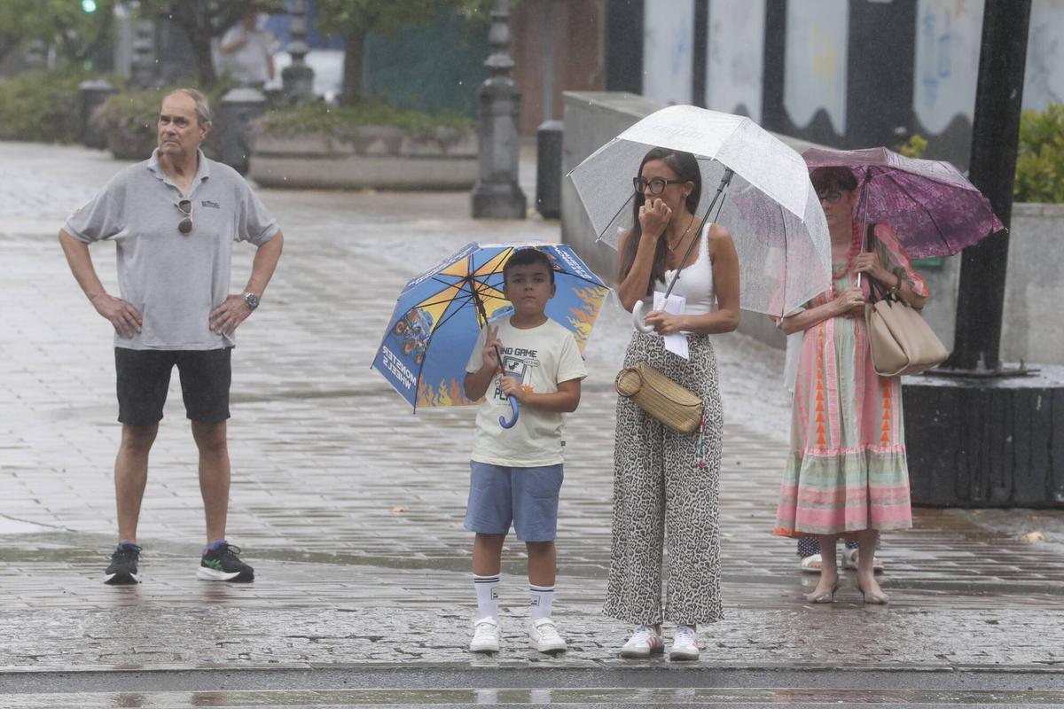 La lluvia cambia la estampa del verano en Córdoba: las imágenes que dejan las precipitaciones este lunes 24 de agosto