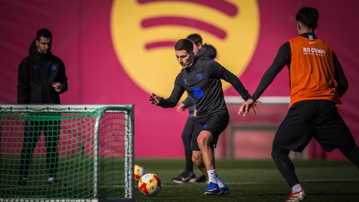 Roony, en una acción del entrenamiento de los menos habituales