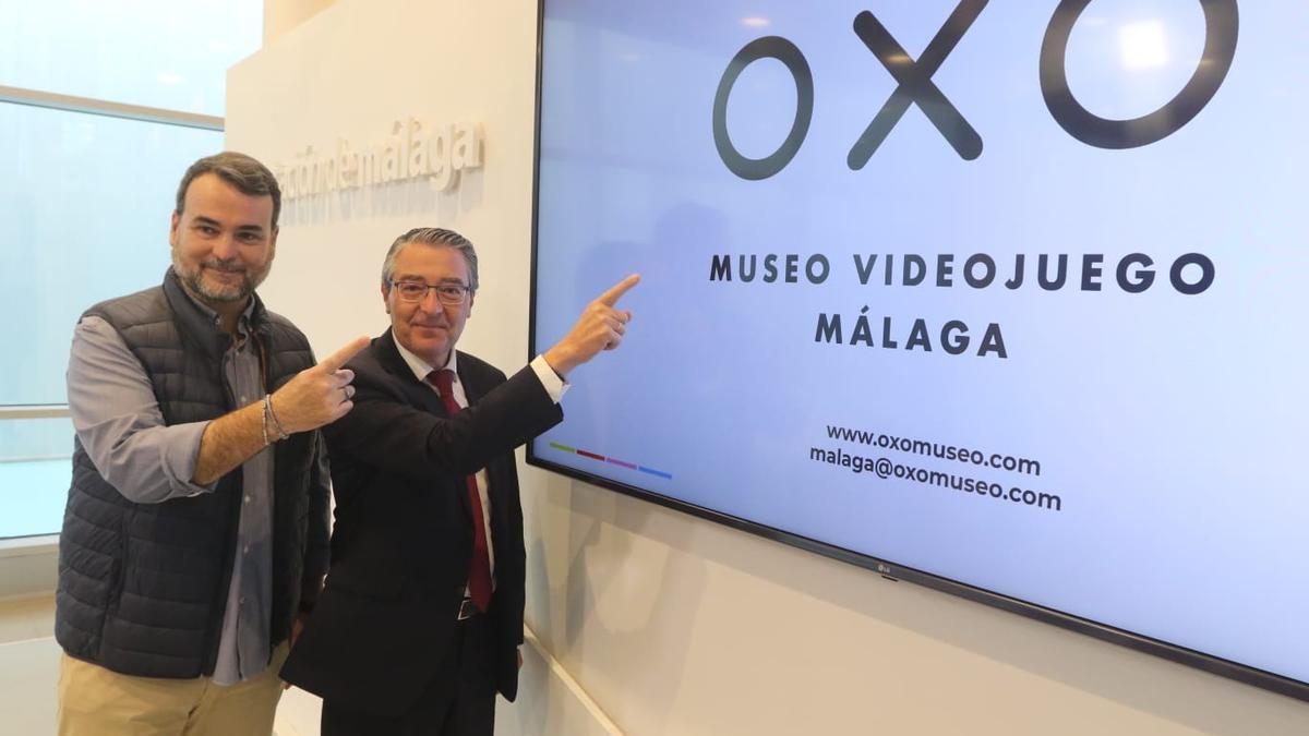 El CEO de Kaiju Group, Javier Ramos, y el presidente de la Diputación de Málaga, Francisco Salado.