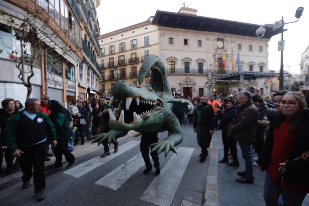 Empiezan las fiestas de Sant Sebastià con el 'pregonet', un pasacalles y bailes populares