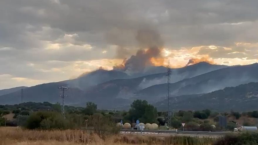 Así se veía el incendio en Jarilla a primera hora de la mañana