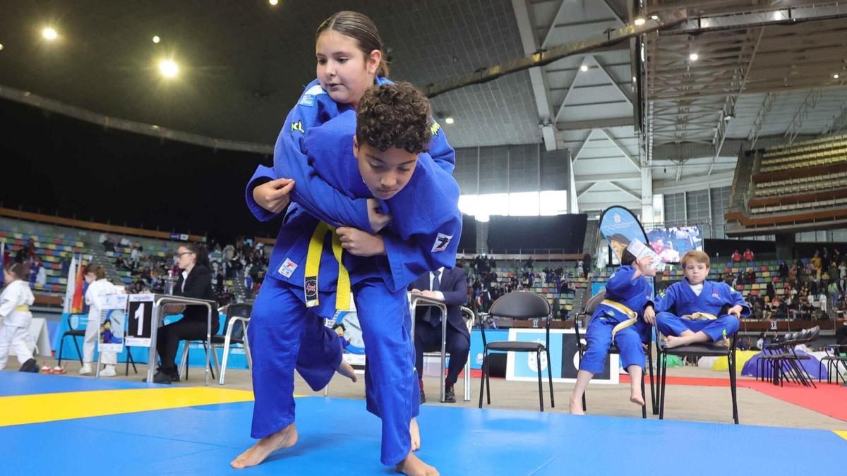 Combate de una edición pasada del Trofeo Miguelito.