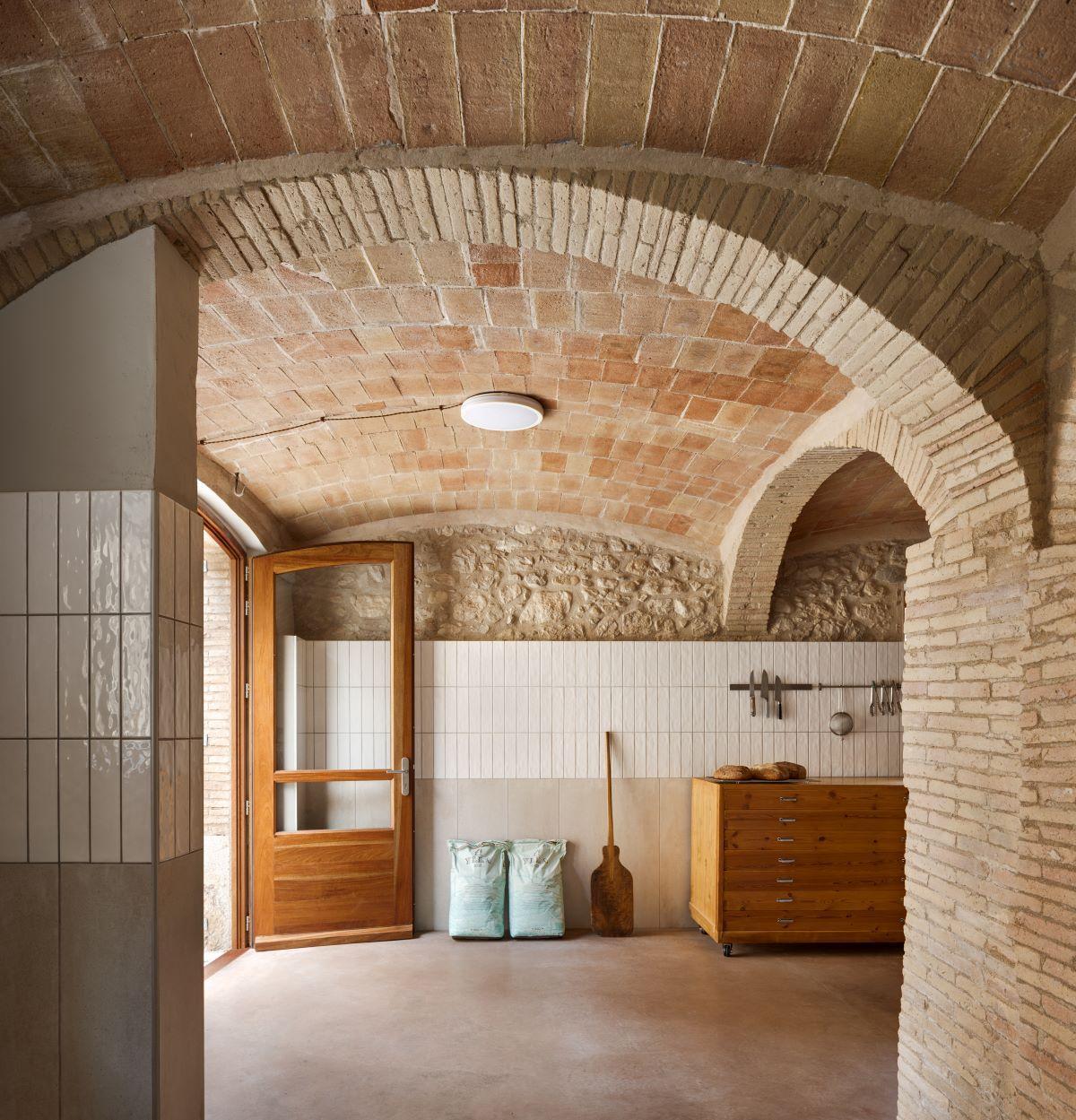 Forn Lleva’t a Avinyonet de Puigventós de Quim Olea, estudi d’arquitectura. Forn Lleva’t a Avinyonet de Puigventós de Quim Olea, estudi d’arquitectura.