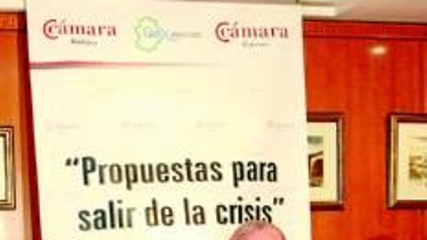 Gómez-Navarro dice que la crisis castiga menos a Extremadura