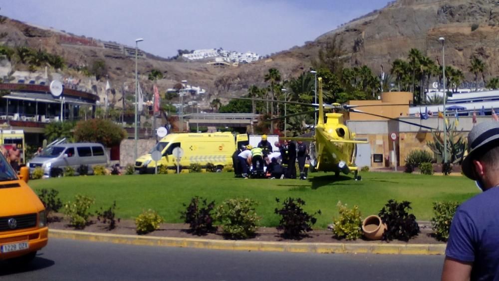 Un niño de 7 años, herido tras atravesar una puerta de cristal