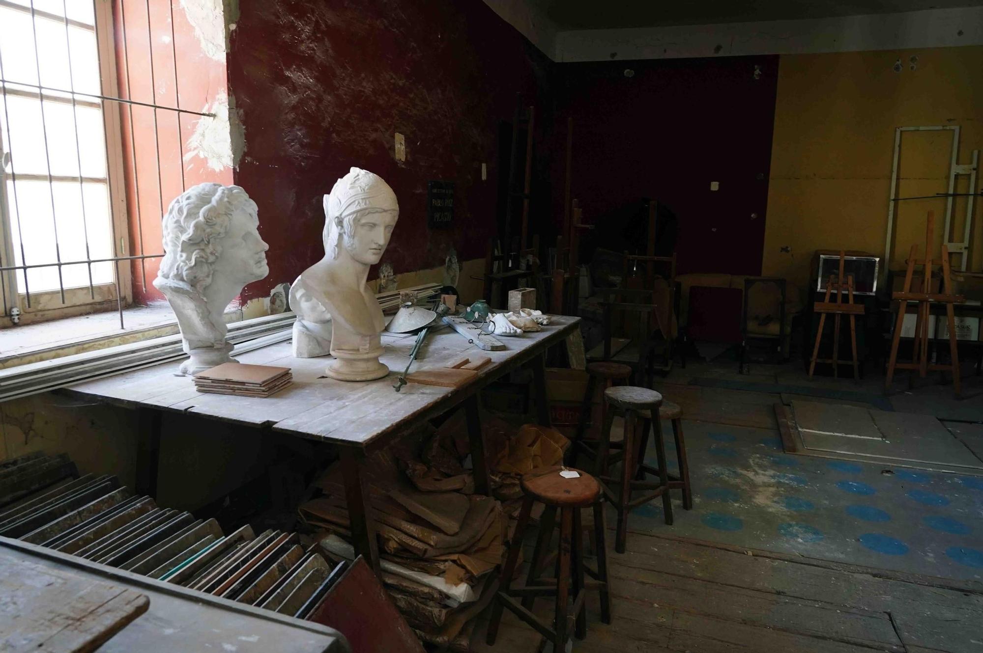 Interior del Aula Picasso, que el Ateneo quiere reabrir como museo