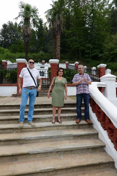 Inauguración del cementerio protestante de Mieres