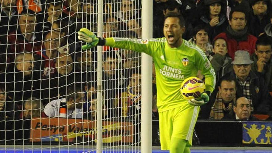 Diego Alves, durante el partido.