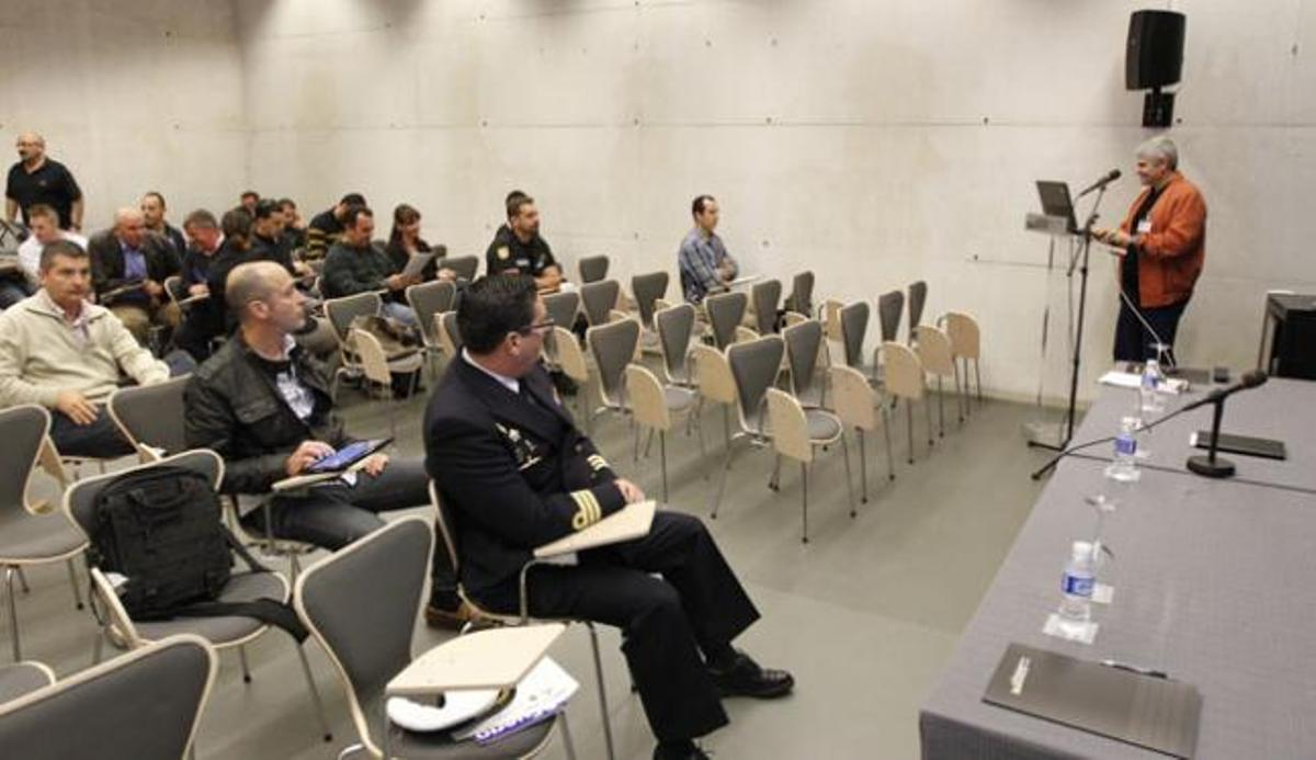 Los asistentes a una de las ponencias de la mañana de ayer.