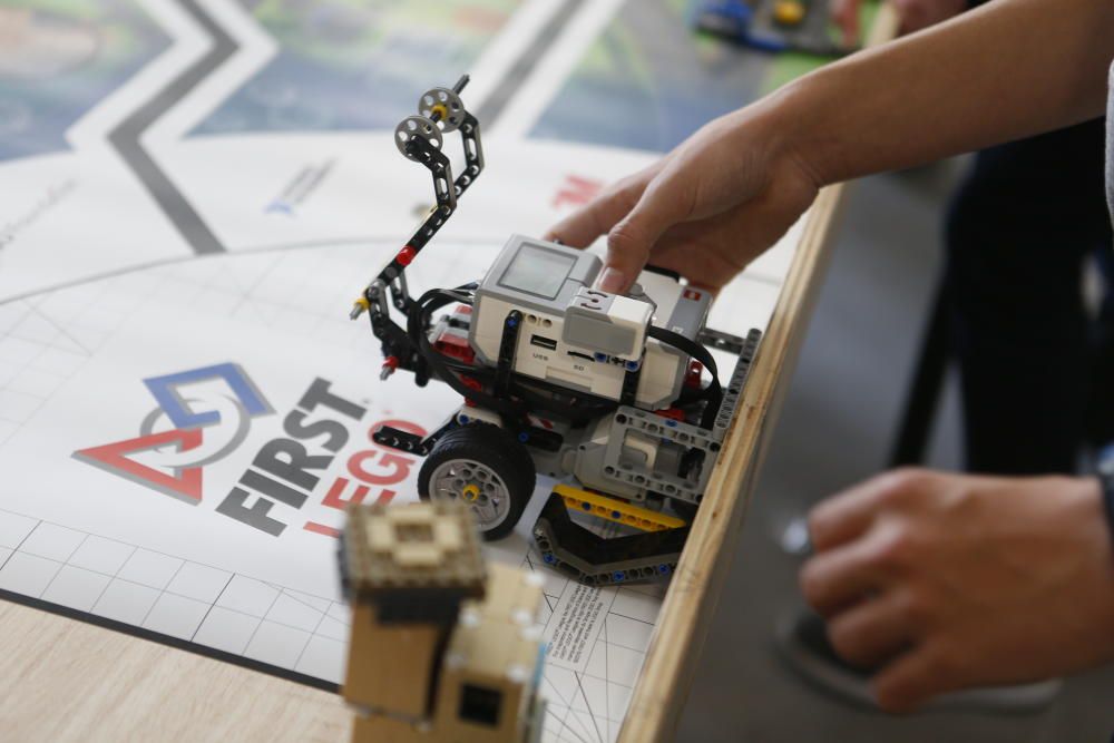 El equipo 'Robosapiens' del colegio Sant Pere, en Palma, gana la 'FIRST LEGO League 2020'