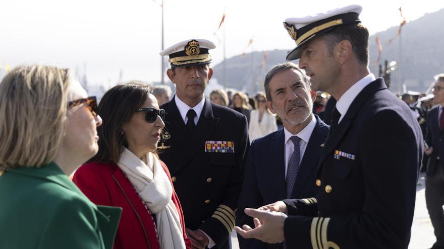 FOTOS: La Armada recibe el submarino S-81 de manos de Navantia.