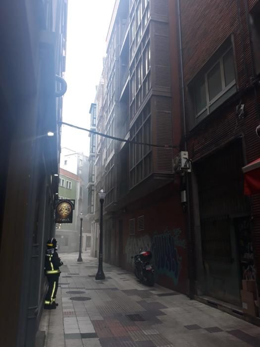 Incendio en un edificio de la calle Corrida