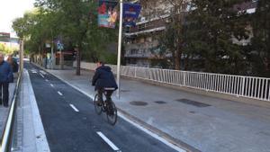 El nuevo carril bici de la Travessera de les Corts de Barcelona.