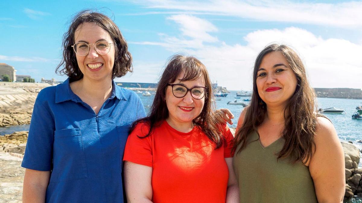Ana Bulnes, Raquel C. Pico e María Ramos, coautoras de ‘Señoras en bicicleta’