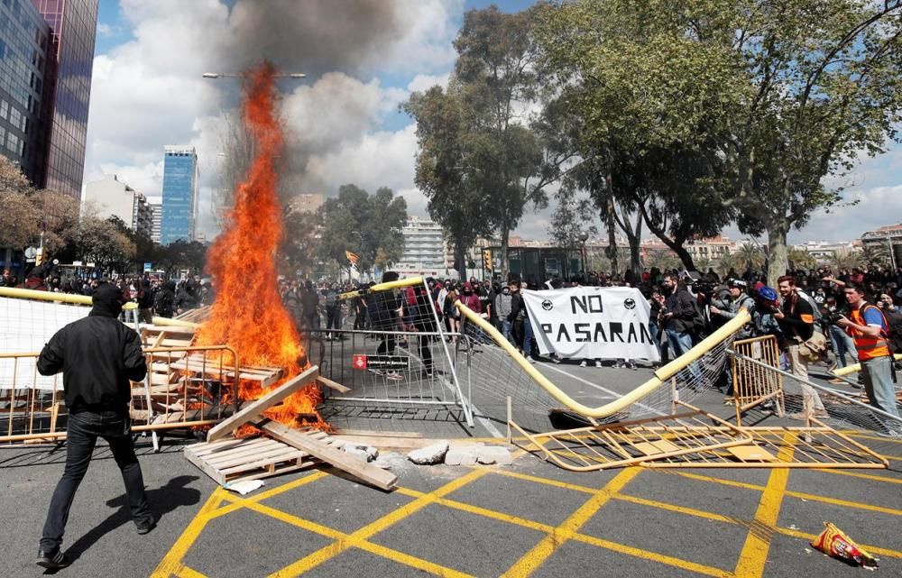 Protesta contra l'acte de VOX a Barcelona