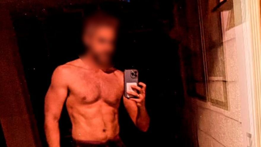 Luciendo pectorales y abdominales, así aparece en sus redes un conocido presentador de televisión