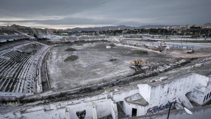 Una imagen del Lluís Sitjar en plena demolición, en noviembre de 2014.