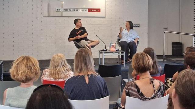 Laura Autonell va conversar amb Martí Gironell sobre la seva segona novel·la, dimecres passat a Figueres.