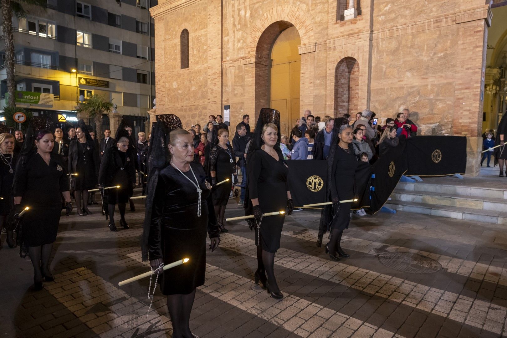 Encuentro de la Vía Dolorosa en Torrevieja del Miércoles Santo con la presencia del obispo José Ignacio Munilla