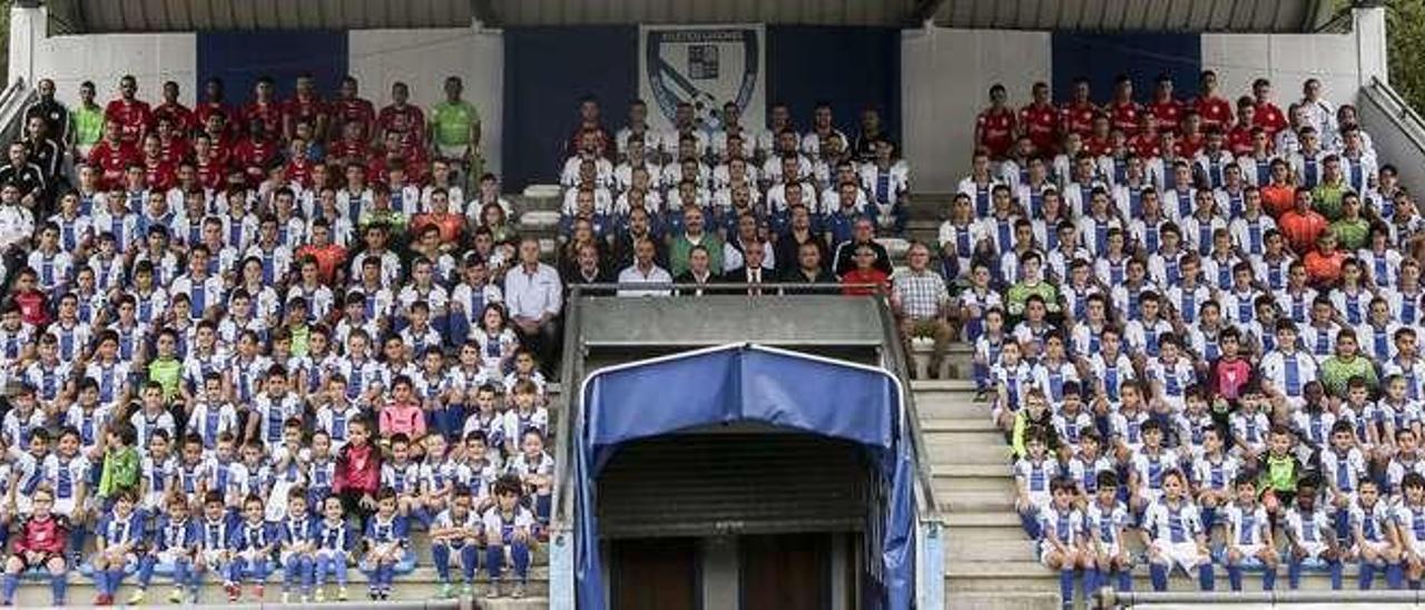 Los componentes de los equipos del Atlético Lugones.