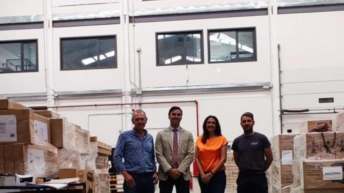 Juan Luis Lara visita la empresa Imor SA.