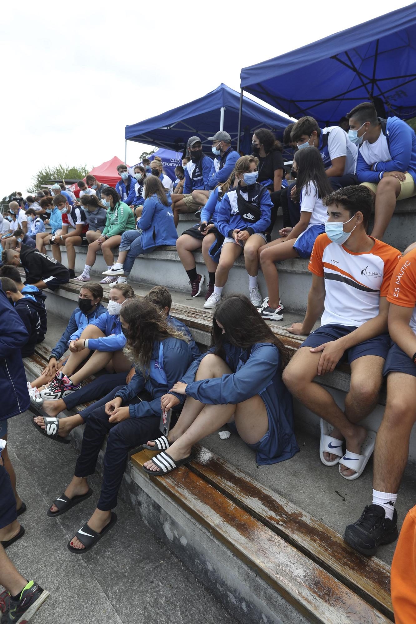 Campeonato de piragüismo en el embalse de trasona