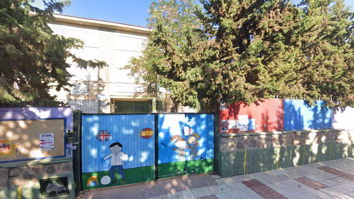 Entrada al CEIP Ciudad de Popayán.