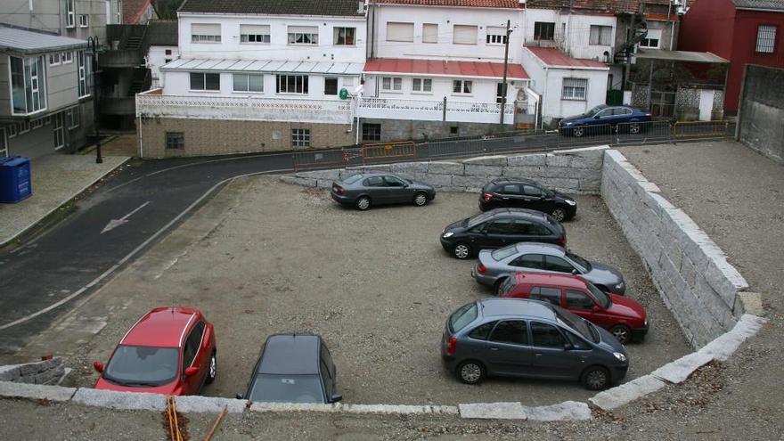 Una imagen del aparcamiento público de Forcarei, cuya justificación por el Concello ve ahora resuelta la Diputación. // Bernabé / Adrián Rei