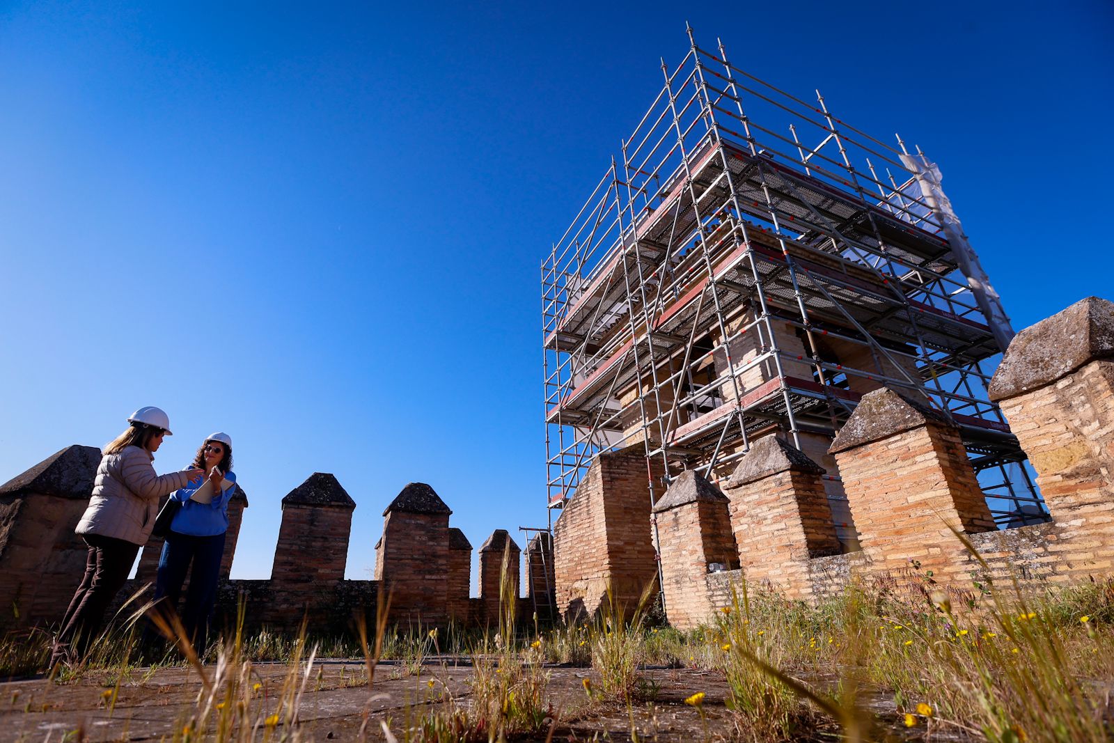 La restauración de la Torre del Homenaje y de la cubierta del Salón de Mosaicos