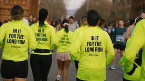 Corredores de Bumble, organizadora de las Running Session, en la media maratón de Barcelona.