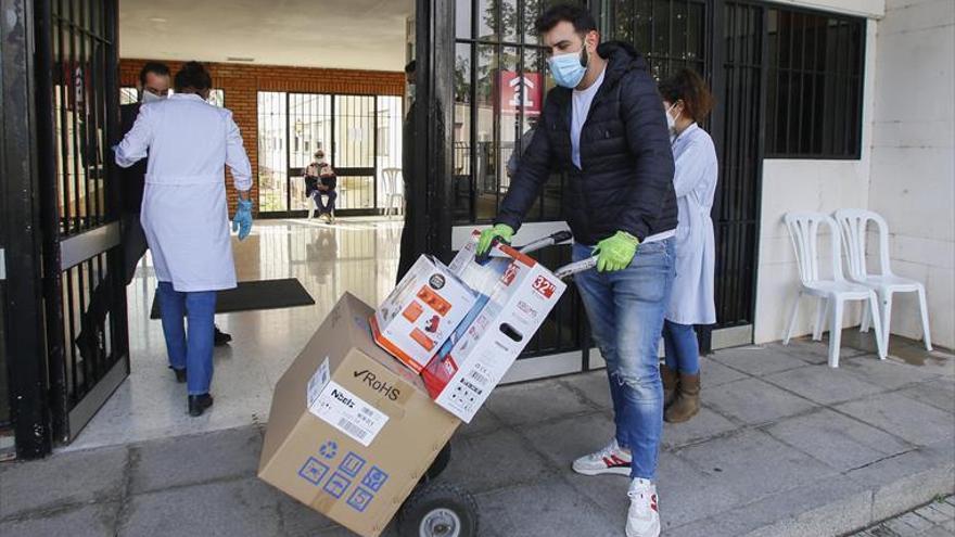 Para sus clases, a través de Cruz Roja Córdoba