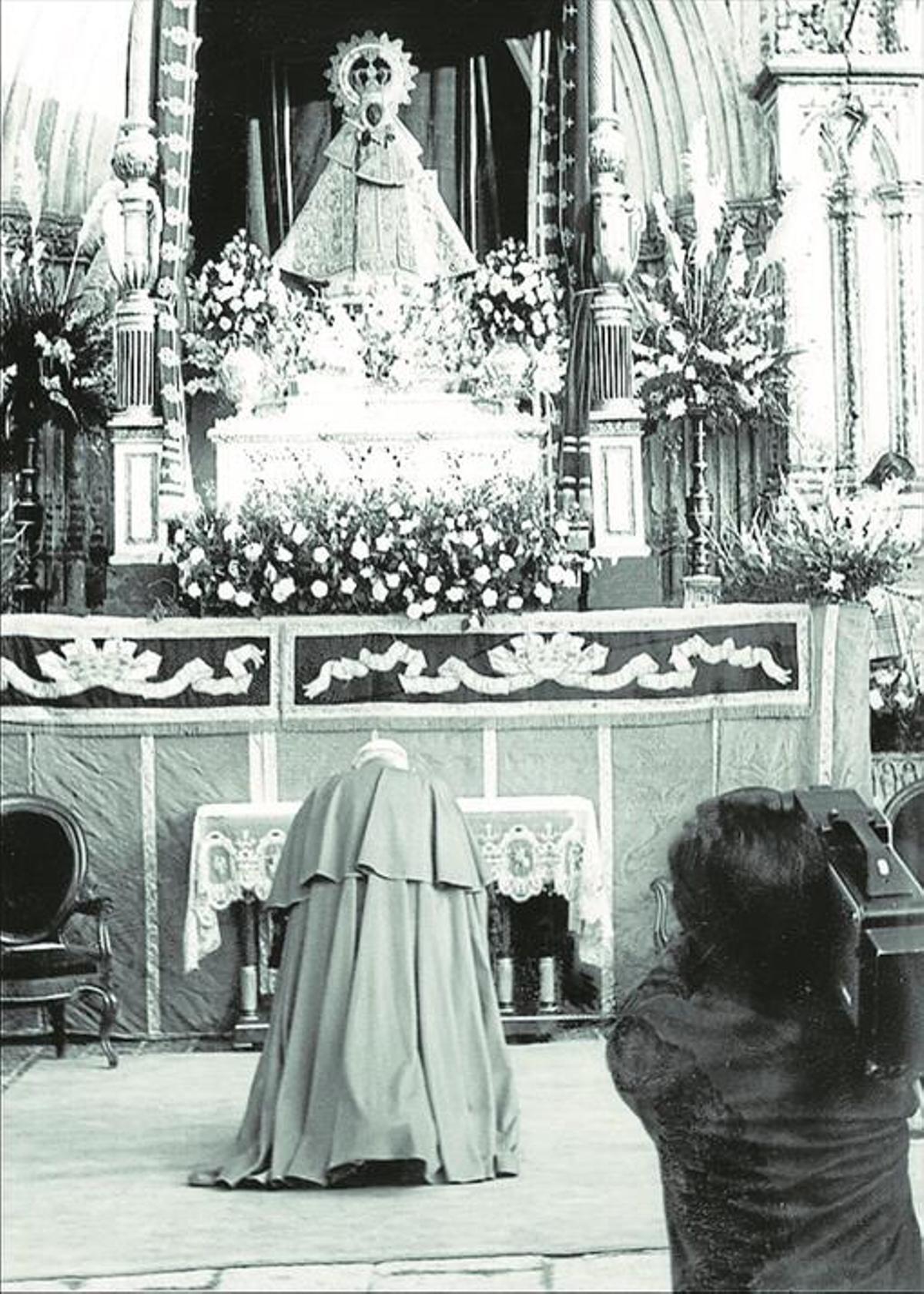 ALMARAZ ECHA A ANDAR JUAN PABLO II, EN GUADALUPE manuel VEiGA, PRESIDENTE DE LA DIPUTACIÓN LA SUPRESIÓN DEL FERROCARRIL INDIGNA A PLASENCIA