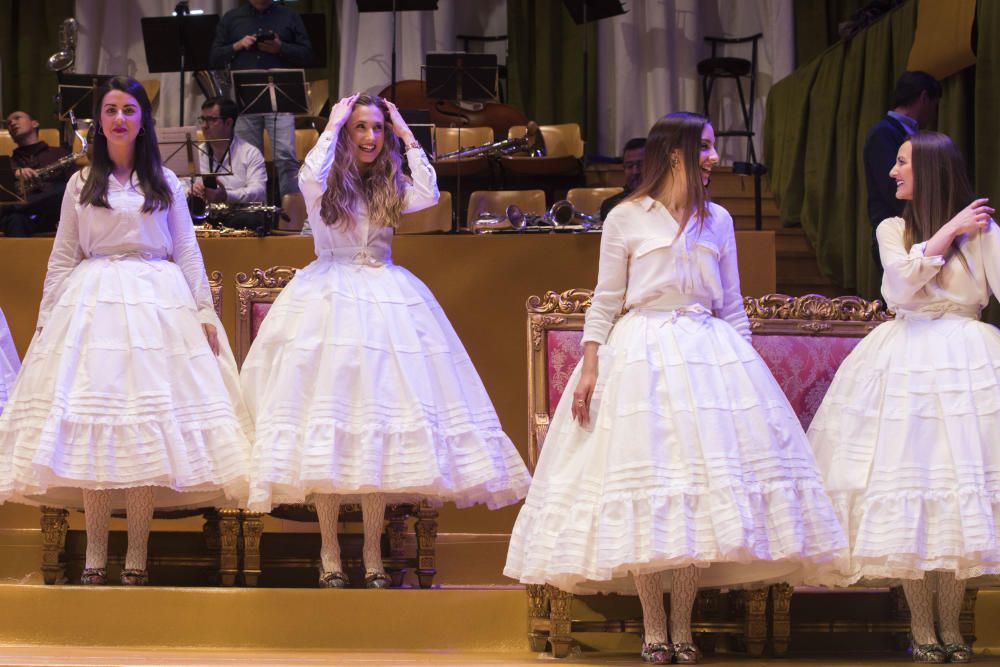 Ensayo de la exaltación de las falleras mayores