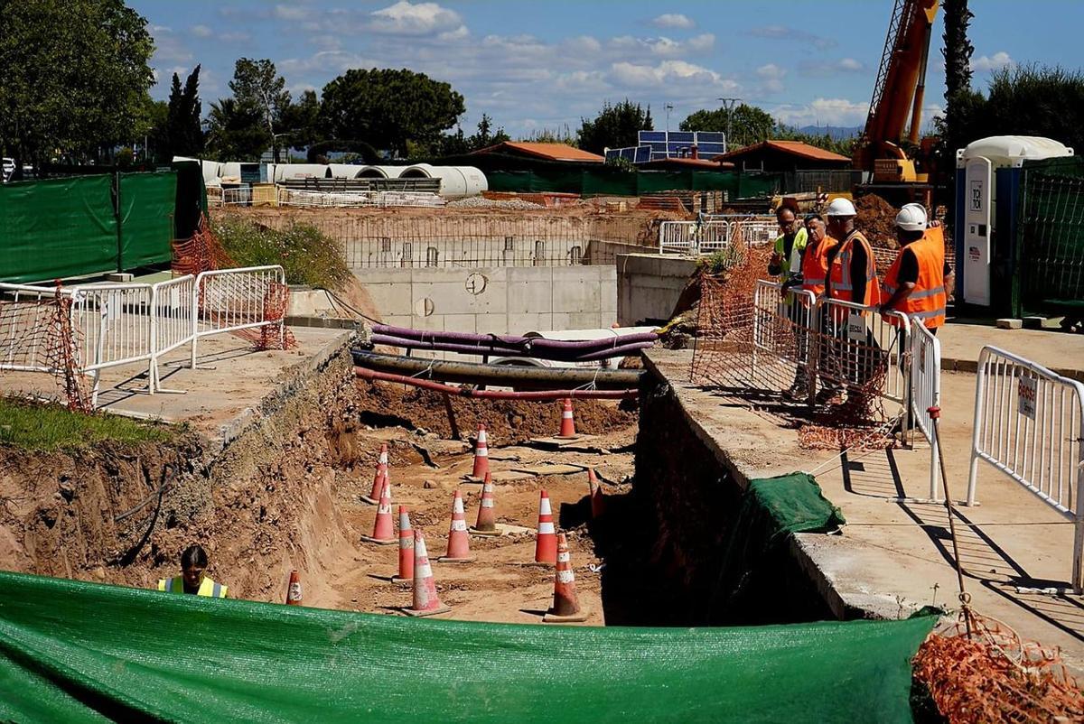 Los restos arqueológicos obligan a retrasar las obras del gran colector en Burriana.