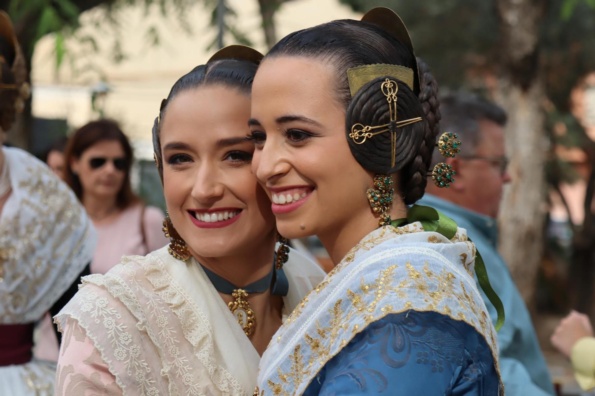 María Estela, la corte, Quart y Xirivella honran a la senyera más viajera de las Fallas