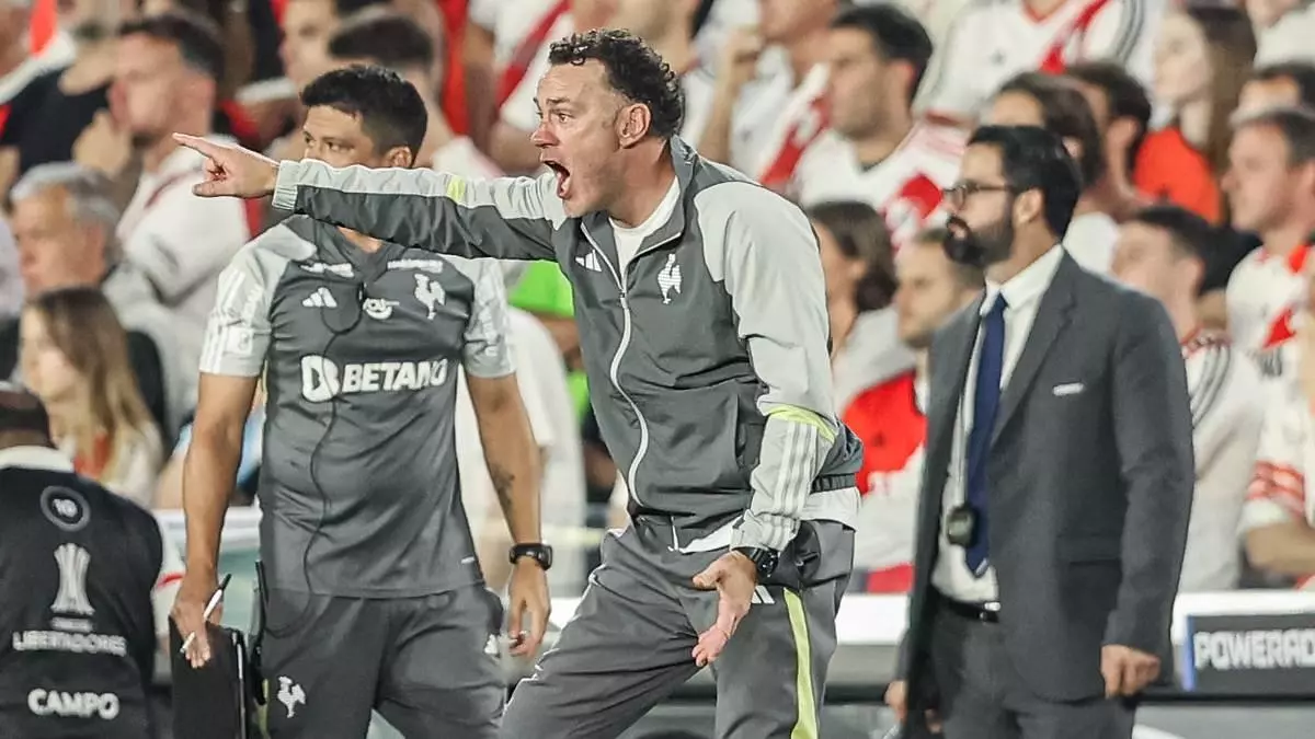 Gaby Milito lleva al At. Mineiro a la final de la Libertadores once a?os despu谷s