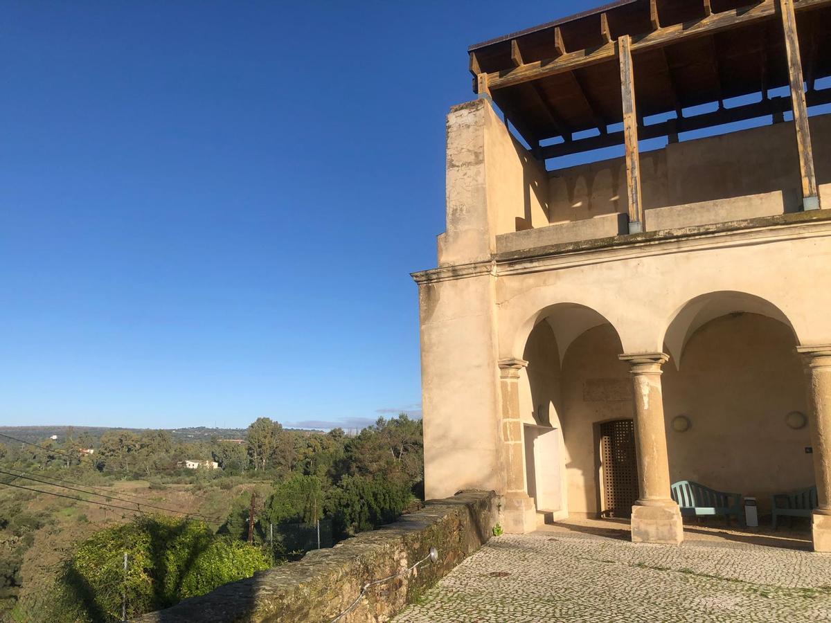 Alcántara, entre sábanas y sueños