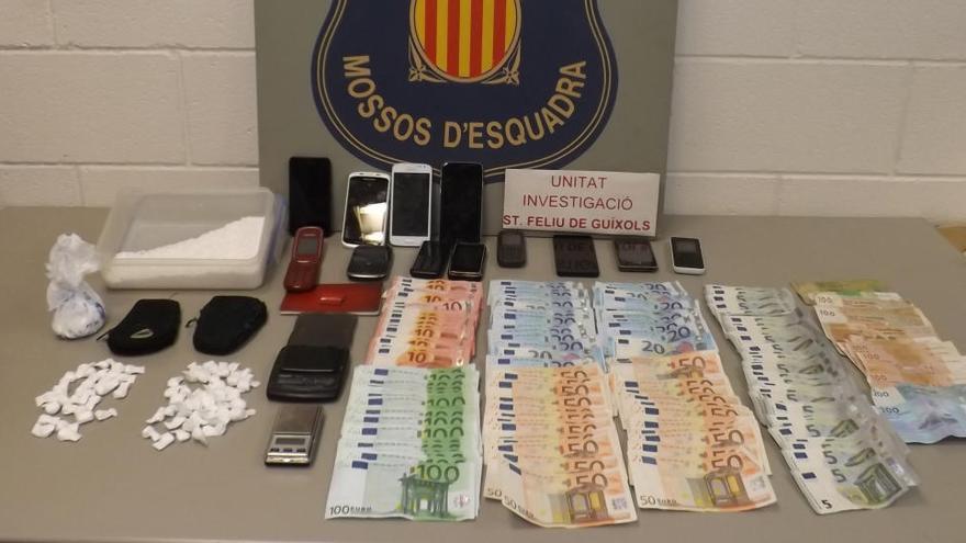 Comissen més de mig quilo de cocaïna i 4.810 euros a Sant Antoni de Calonge