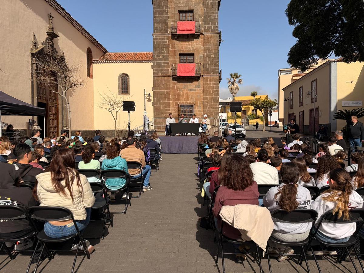 Presentación de las actividades para el Mes del Libro en La Laguna.