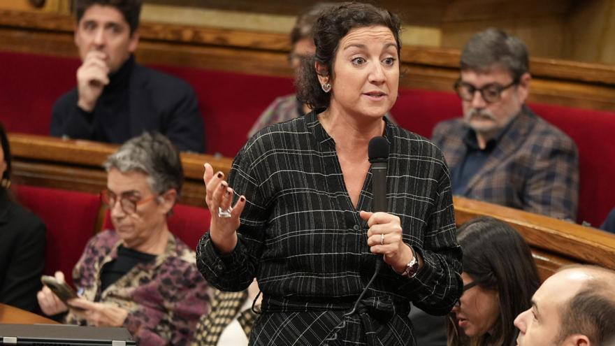 Enfrentamiento entre Alícia Romero y Josep Maria Jové en el Parlament.