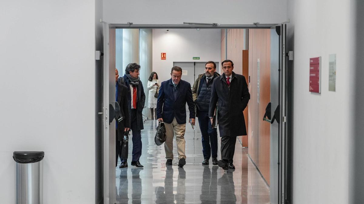 Abogados en la toma de declaraciones de investigados por el caso David Sánchez en Badajoz.