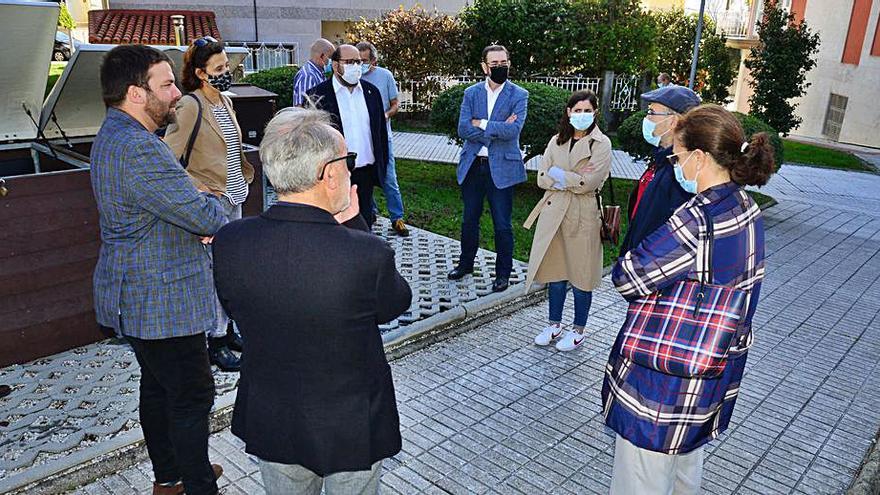 Un momento de la visita en el compostero del parque Lola Diz.   | // G.N.