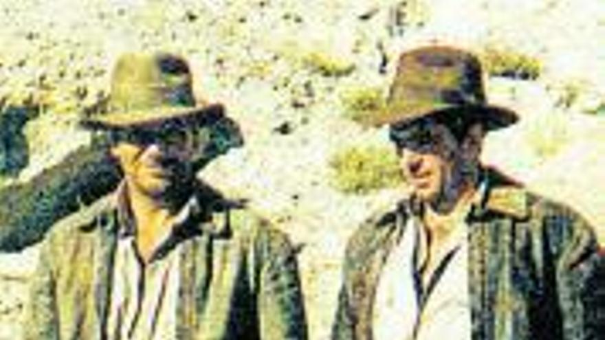 Casares (a la derecha) con Harrison Ford en &#039;Indiana Jones&#039;.
